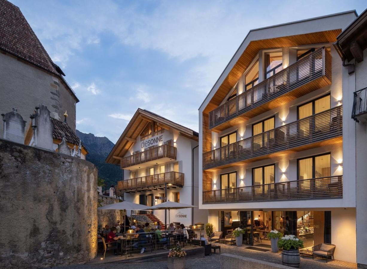 Alpin & Stylehotel Die Sonne Parcines Exterior photo